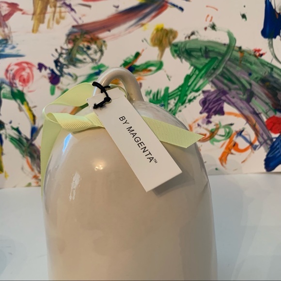 New Rae Dunn "QUEEN" Bee Birdhouse w/ Ribbon - Picture 2 of 2